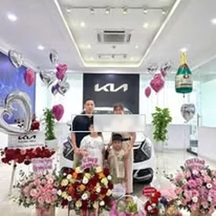 Kia Bắc Ninh - Hoạt động giới thiệu xe và tư vấn trực tiếp.